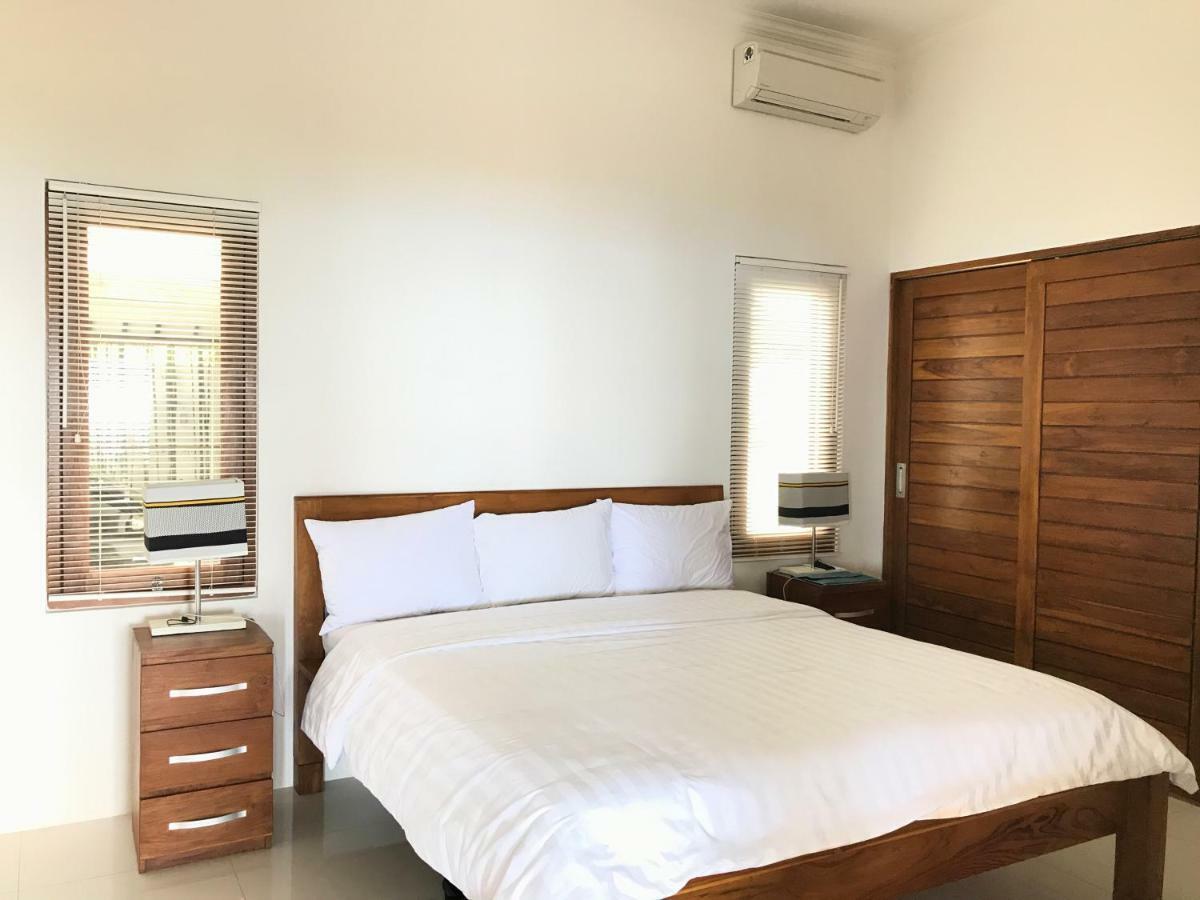 Villa Putih 러비나 외부 사진