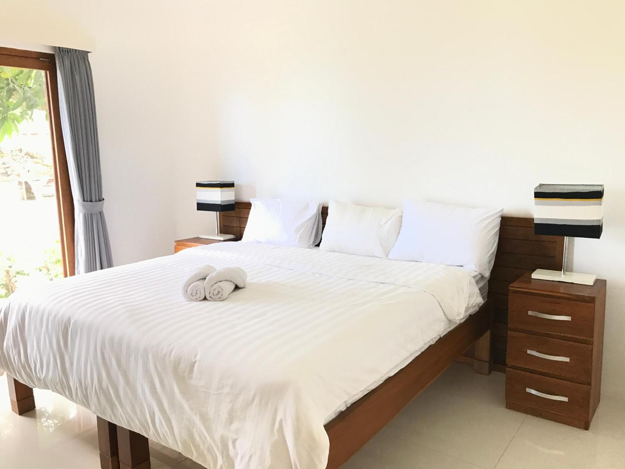 Villa Putih 러비나 외부 사진