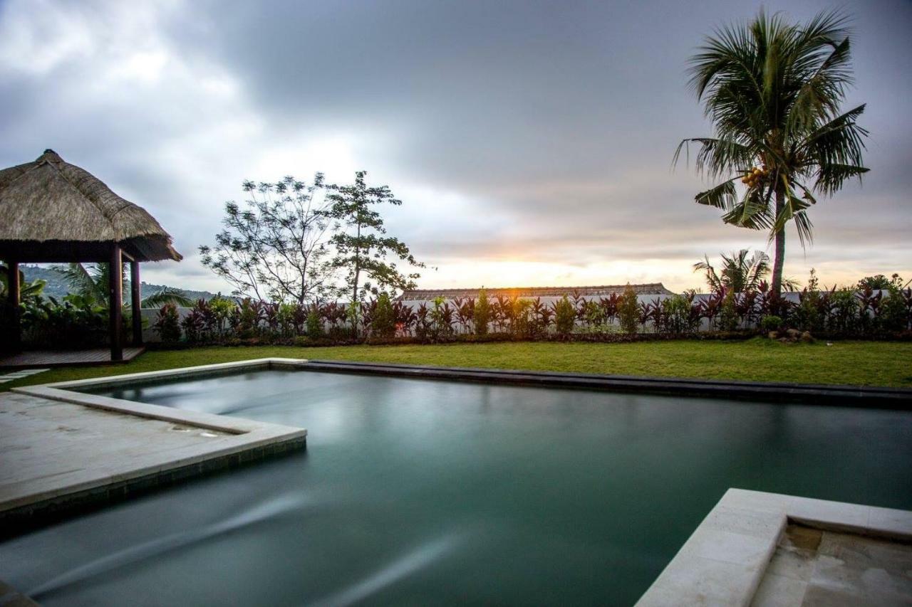 Villa Putih 러비나 외부 사진